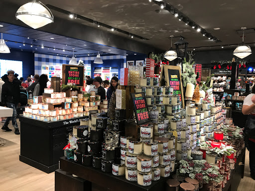 Shopping Mall «Wolfchase Galleria», reviews and photos, 2760 N Germantown Pkwy, Memphis, TN 38133, USA