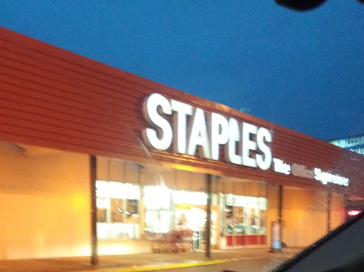 Office Supply Store «Staples», reviews and photos, 757 Gallivan Blvd, Dorchester, MA 02122, USA