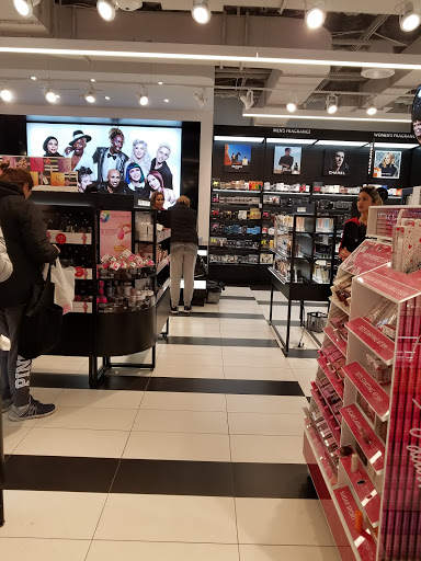 Shopping Mall «The Bay Terrace», reviews and photos, 23-98 Bell Blvd, Bayside, NY 11360, USA