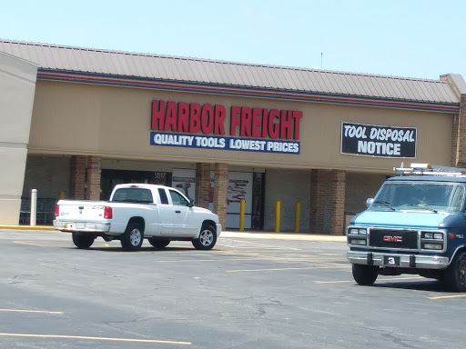 Hardware Store «Harbor Freight Tools», reviews and photos, 5517 S Scatterfield Rd, Anderson, IN 46013, USA