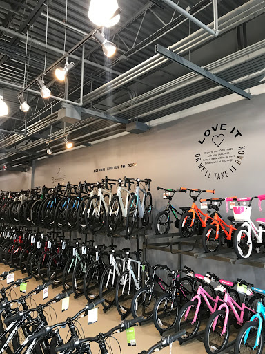 Bicycle Store «Trek Bicycle Columbus Dublin», reviews and photos, 2720 Sawmill Pl Blvd, Columbus, OH 43235, USA
