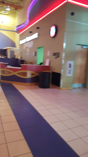Movie Theater «Regal Cinemas Southland Mall 16», reviews and photos, 20505 S Dixie Hwy, Cutler Bay, FL 33189, USA