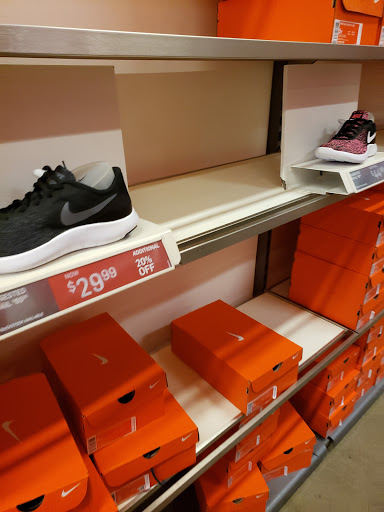 Sporting Goods Store «Nike Factory Store», reviews and photos, 1622 Galleria Blvd, Brentwood, TN 37027, USA