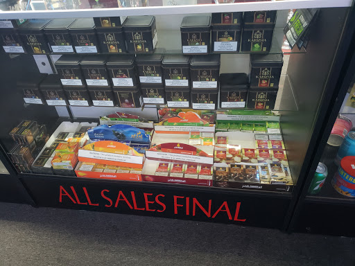 Tobacco Shop «Friends head-shop , tobacco & Hookah lounge», reviews and photos, 3041 E Olive Rd, Pensacola, FL 32514, USA