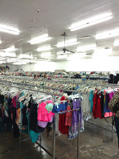 Thrift Store «Thrift Center», reviews and photos, 820 E Shields Ave, Fresno, CA 93704, USA