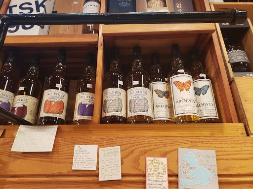 Liquor Store «Warehouse Liquors», reviews and photos, 634 S Wabash Ave, Chicago, IL 60605, USA