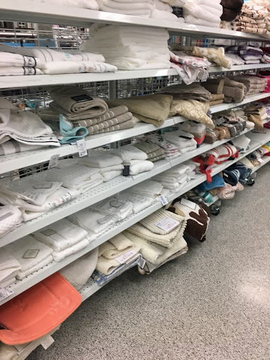 Clothing Store «Ross Dress for Less», reviews and photos, 151 N McDowell Blvd, Petaluma, CA 94954, USA