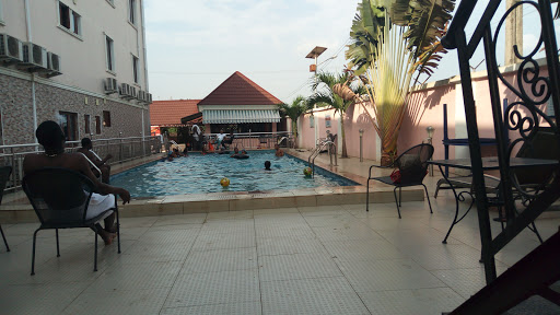 Triple Tree Hotels, Ekwulobia - Umunze Rd, Amaokpala, Nigeria, Guest House, state Anambra