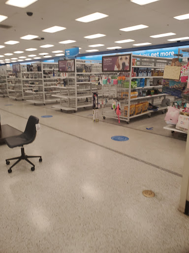 Clothing Store «Ross Dress for Less», reviews and photos, 7884 Van Nuys Blvd, Van Nuys, CA 91402, USA