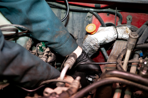 Auto Repair Shop «Sherwood Auto Repair Inc», reviews and photos, 9965 SW Tualatin-Sherwood Rd, Tualatin, OR 97062, USA