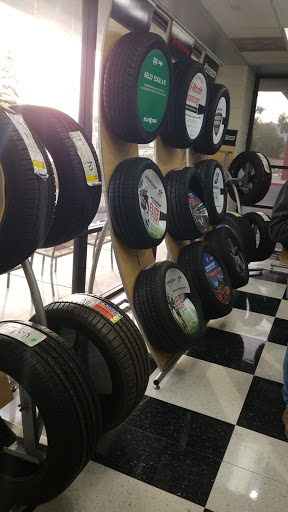 Tire Shop «Ted Wiens Tire and Auto», reviews and photos, 7770 W Cheyenne Ave, Las Vegas, NV 89129, USA