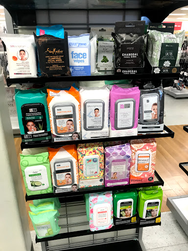 Department Store «T.J. Maxx», reviews and photos, 832 Plaza Blvd, Lancaster, PA 17601, USA