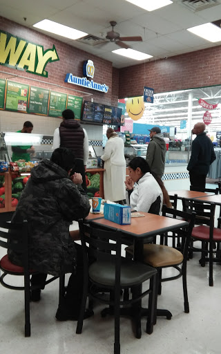 Discount Store «Walmart», reviews and photos, 150 Barnum Avenue Cutoff, Stratford, CT 06614, USA