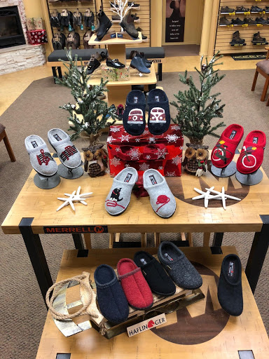 Shoe Store «Coastal Shoes», reviews and photos, 1317 NW U.S. 101, Lincoln City, OR 97367, USA