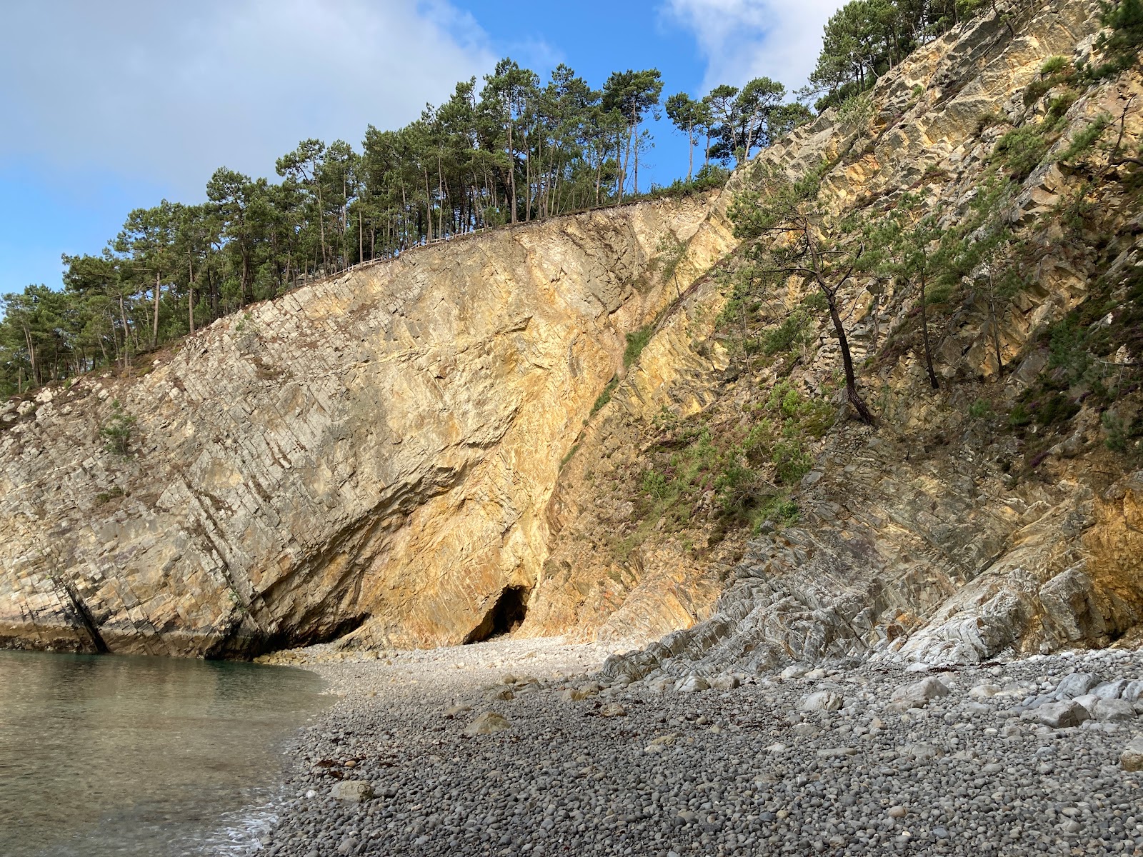 Fotografie cu Plage du Bois du Kador cu nivelul de curățenie înalt