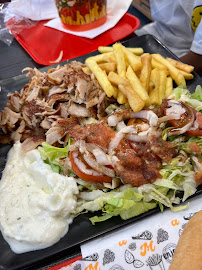 Plats et boissons du Restaurant turc AKDENIZ Grill & Kebab Turc à Hyères - n°3