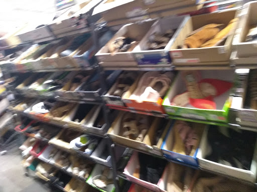 Shoe Store «DSW Designer Shoe Warehouse», reviews and photos, 1 Walden Galleria, Buffalo, NY 14225, USA