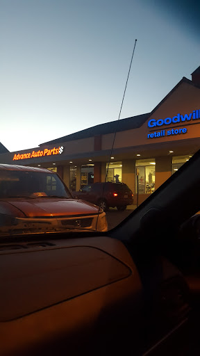 Thrift Store «Goodwill Retail Store & Donation Center», reviews and photos