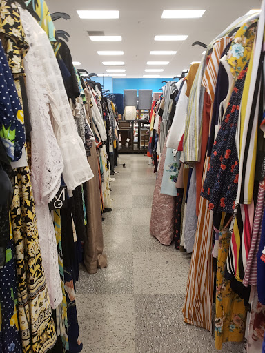 Clothing Store «Ross Dress for Less», reviews and photos, 7800 W 33rd Ave, Hialeah, FL 33018, USA