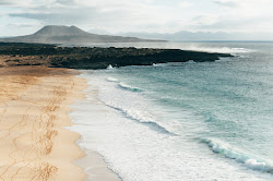 Foto von Playa Montana Amarilla und seine wunderschöne Landschaft
