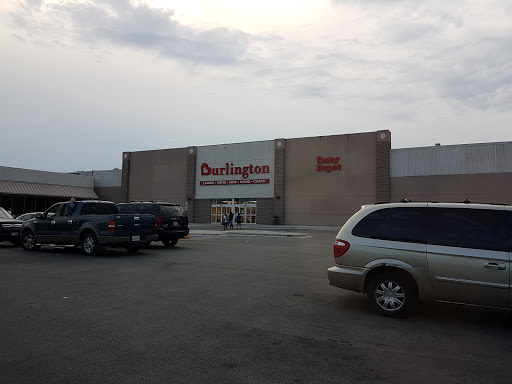 Clothing Store «Burlington Coat Factory», reviews and photos, 4500 S Damen Ave, Chicago, IL 60609, USA
