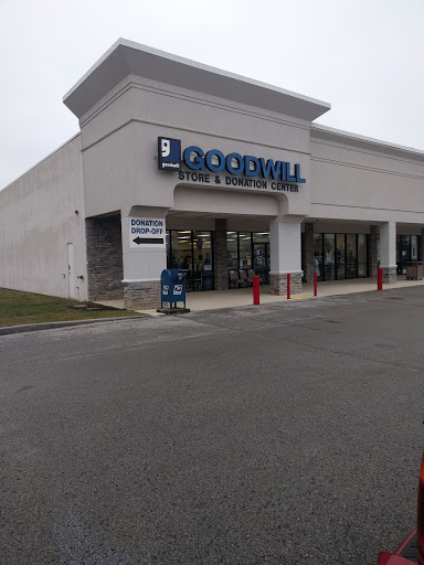 Thrift Store «Goodwill Store Mcminnville», reviews and photos, 1339 Smithville Hwy, McMinnville, TN 37110, USA