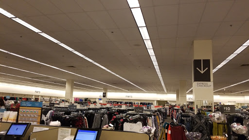 Department Store «Nordstrom Rack Villaggio Retail Center», reviews and photos, 7883 N Blackstone Ave, Fresno, CA 93720, USA