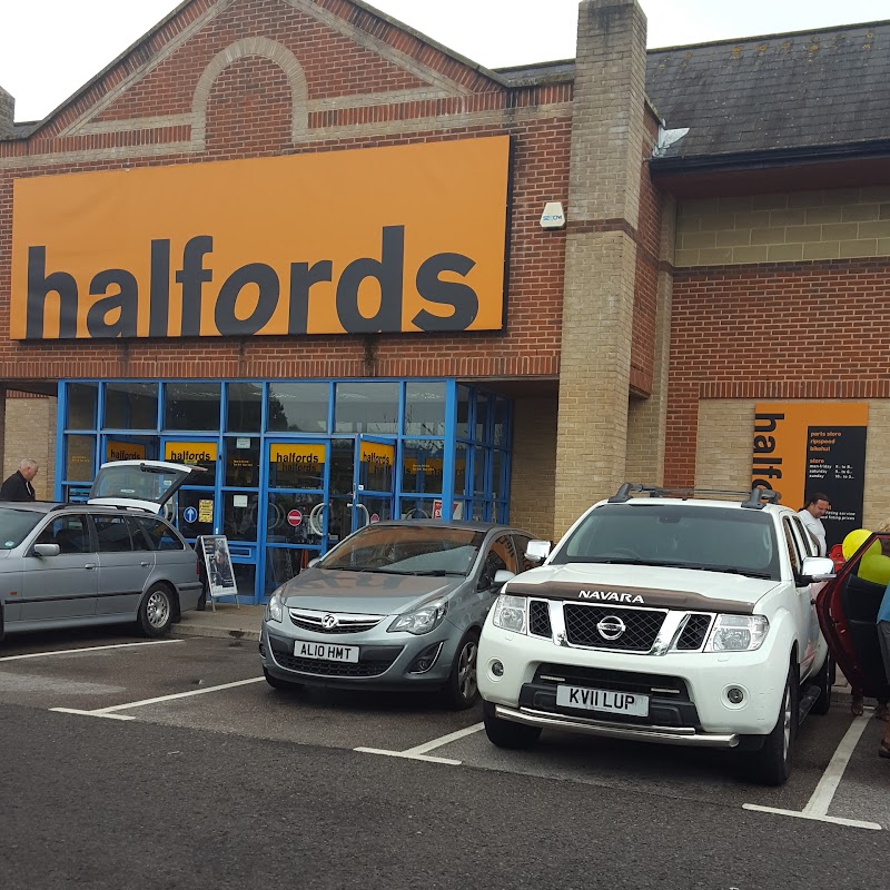 Halfords - Gosport