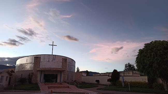 Capilla Católica Madre de la Santa Esperanza - Iglesia