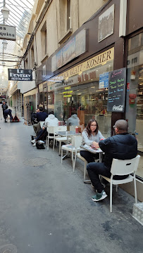 Atmosphère du Restaurant casher Le Beverly à Paris - n°2