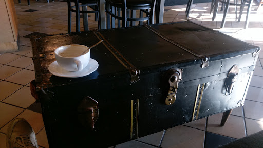 Cafe «Newport Coffee House», reviews and photos, 1121 Half Day Rd, Bannockburn, IL 60015, USA