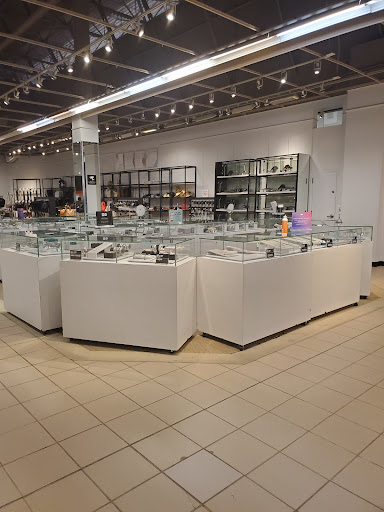 Department Store «Saks OFF 5TH», reviews and photos, 5900 Sugarloaf Pkwy, Lawrenceville, GA 30043, USA