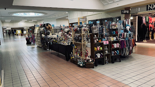 Shopping Mall «South Mall», reviews and photos, 3300 Lehigh St, Allentown, PA 18103, USA