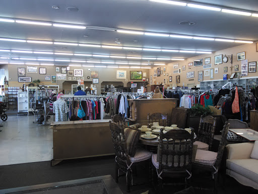 Non-Profit Organization «Society of St. Vincent de Paul - Sunnyslope Thrift Store», reviews and photos, 8231 N 7th St, Phoenix, AZ 85020, USA