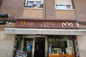 Bar Tres Arcos image