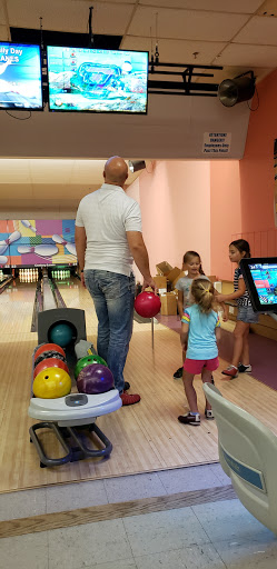 Bowling Alley «Century Lanes Bowling Alley», reviews and photos, 4464 Gregg St, Columbia, SC 29206, USA