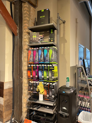 Sporting Goods Store «Fleet Feet Sports - Old Town», reviews and photos, 1620 N Wells St, Chicago, IL 60614, USA