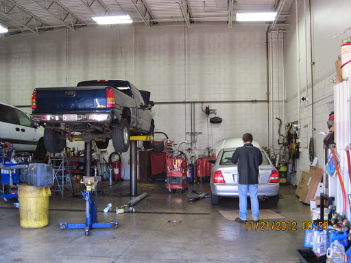 Auto Repair Shop «North Avenue Automotive», reviews and photos, 5714 W North Ave, Milwaukee, WI 53208, USA