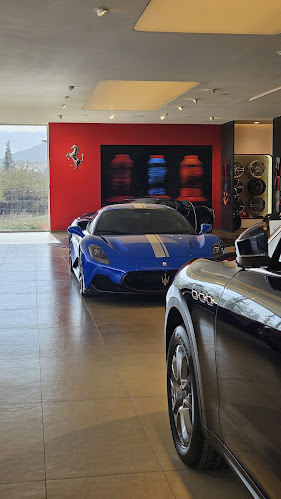 Teléfono de Ferrari Santiago
