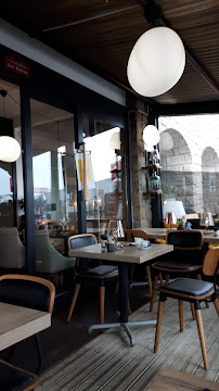 Atmosphère du Restaurant Le Café Face à Saint-Cast-le-Guildo - n°6