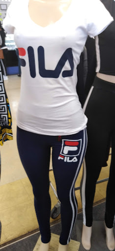 Discount Store «Greenbriar Discount Mall», reviews and photos, 2975 Headland Dr SW, Atlanta, GA 30311, USA