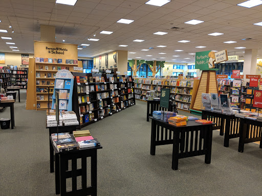 Book Store «Barnes & Noble», reviews and photos, 800 Settlers Ridge Center Dr, Pittsburgh, PA 15205, USA