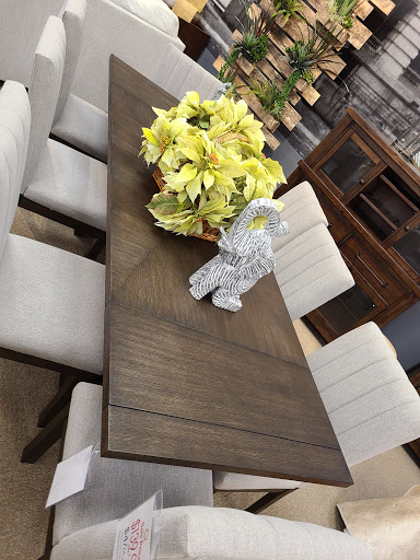 Furniture Store «Ashley HomeStore», reviews and photos, 5004 Valley View Blvd NW, Roanoke, VA 24012, USA