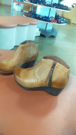 Shoe Store «Dansko Company Store», reviews and photos, 33 Federal Blvd, West Grove, PA 19390, USA
