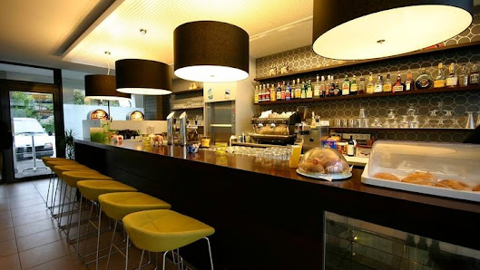 Bar Barfuss Hans-Gamper-Platz, 2, 39022 Lagundo BZ, Italia