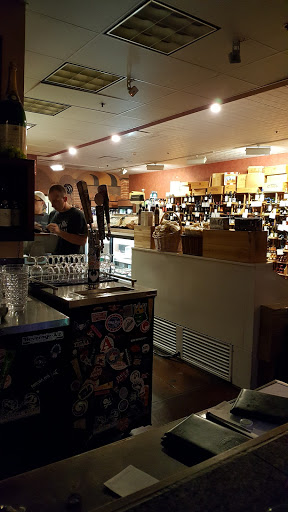 Gastropub «Tuscan Market & Wine Shop», reviews and photos, 141 W Wing St, Arlington Heights, IL 60005, USA