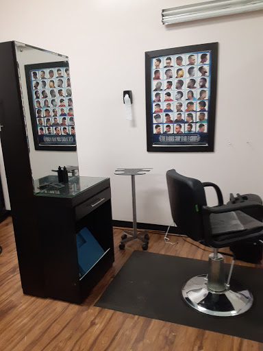 Beauty Salon «Senias Hair Salon Boutique & Spa», reviews and photos, 31 Pratt St, Meriden, CT 06450, USA