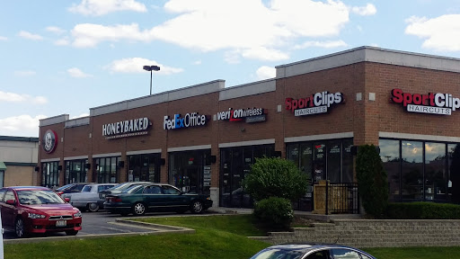 Print Shop «FedEx Office Print & Ship Center», reviews and photos, 1689 W Algonquin Rd, Rolling Meadows, IL 60008, USA