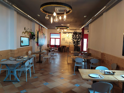 Piegallo Eventos y Restaurante - C. Amancio Renes, 40, 41702 Dos Hermanas, Sevilla, Spain