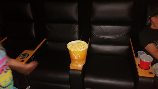 Movie Theater «Regal Cinemas Massillon 12», reviews and photos, 175 Cherry Rd NW, Massillon, OH 44646, USA